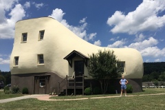 Haines Shoe House, PA